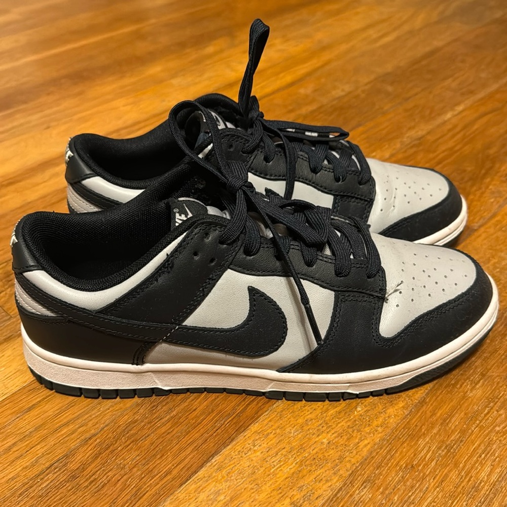 Georgetown Dunks size 8.5 men’s